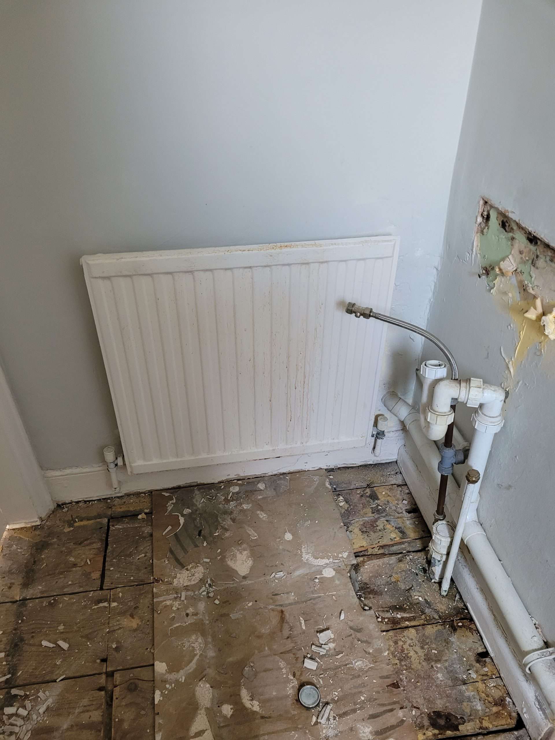 Bathroom before renovation